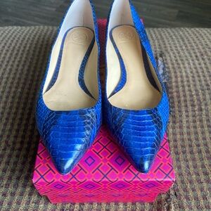 Tory Burch Blue Heels with Textured Design